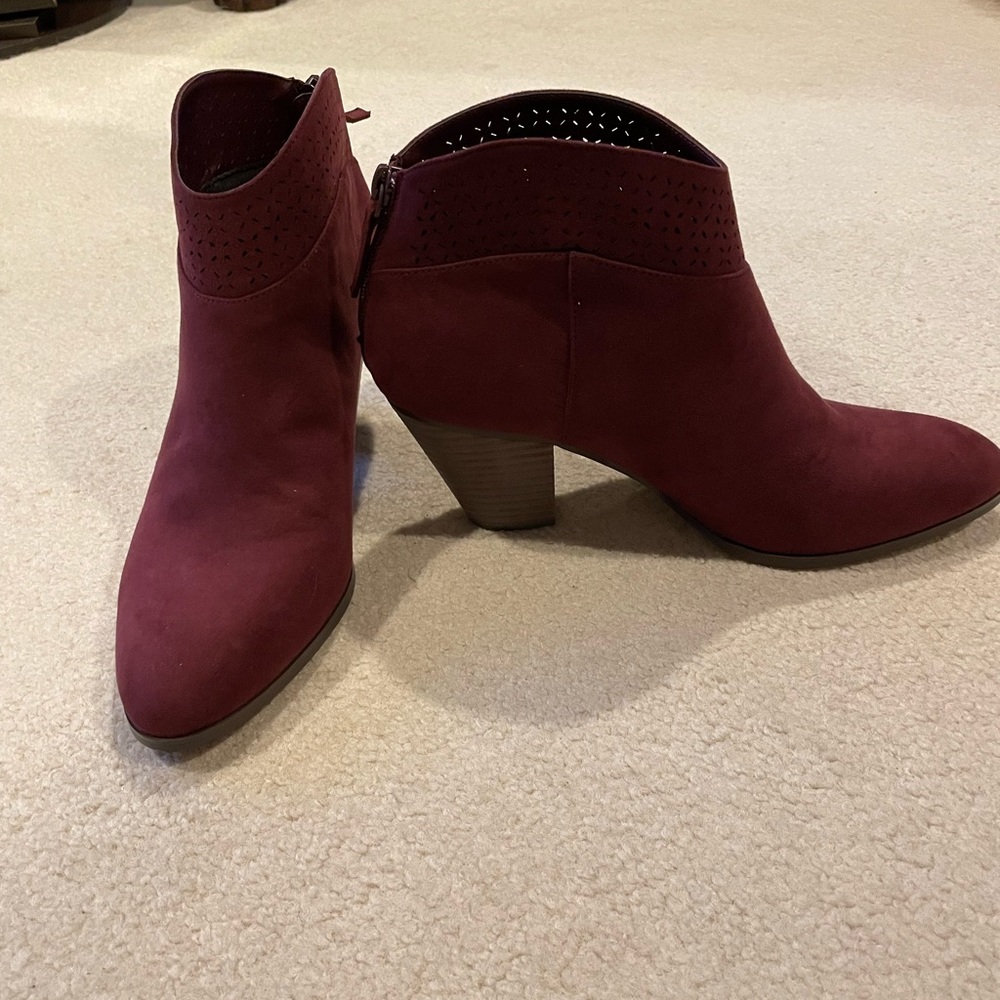 Burgundy boots - Never Worn